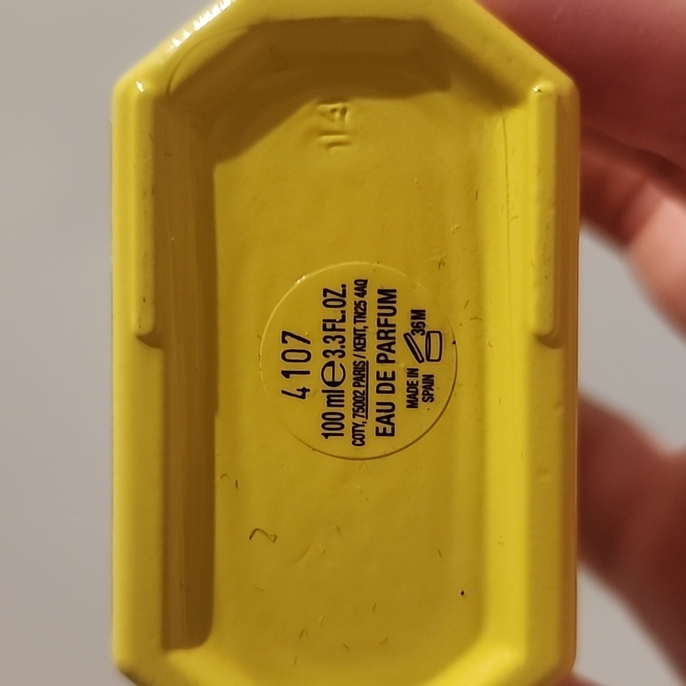 Gucci Flora Gorgeous Orchid EDP 3.3 FL OZ - Picture 5 of 7